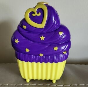 Polly Pocket‎ Big World Sweet Treat Cupcake Compact 2017 Mattel